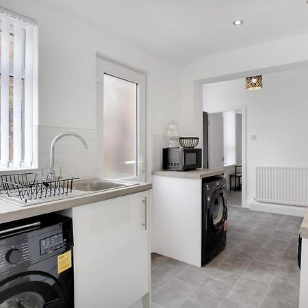 Stunning 4-Bedroom, 2 Bathrooms In Sunderland Sunderland  Exterior foto